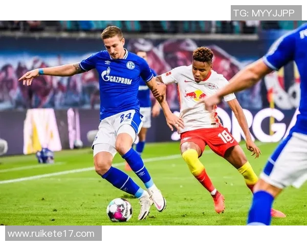 沙尔克04惨败莱比锡RB，遭遇重创深陷保级危机